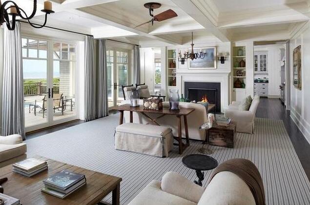 客廳裝修，實(shí)用與時(shí)尚并存